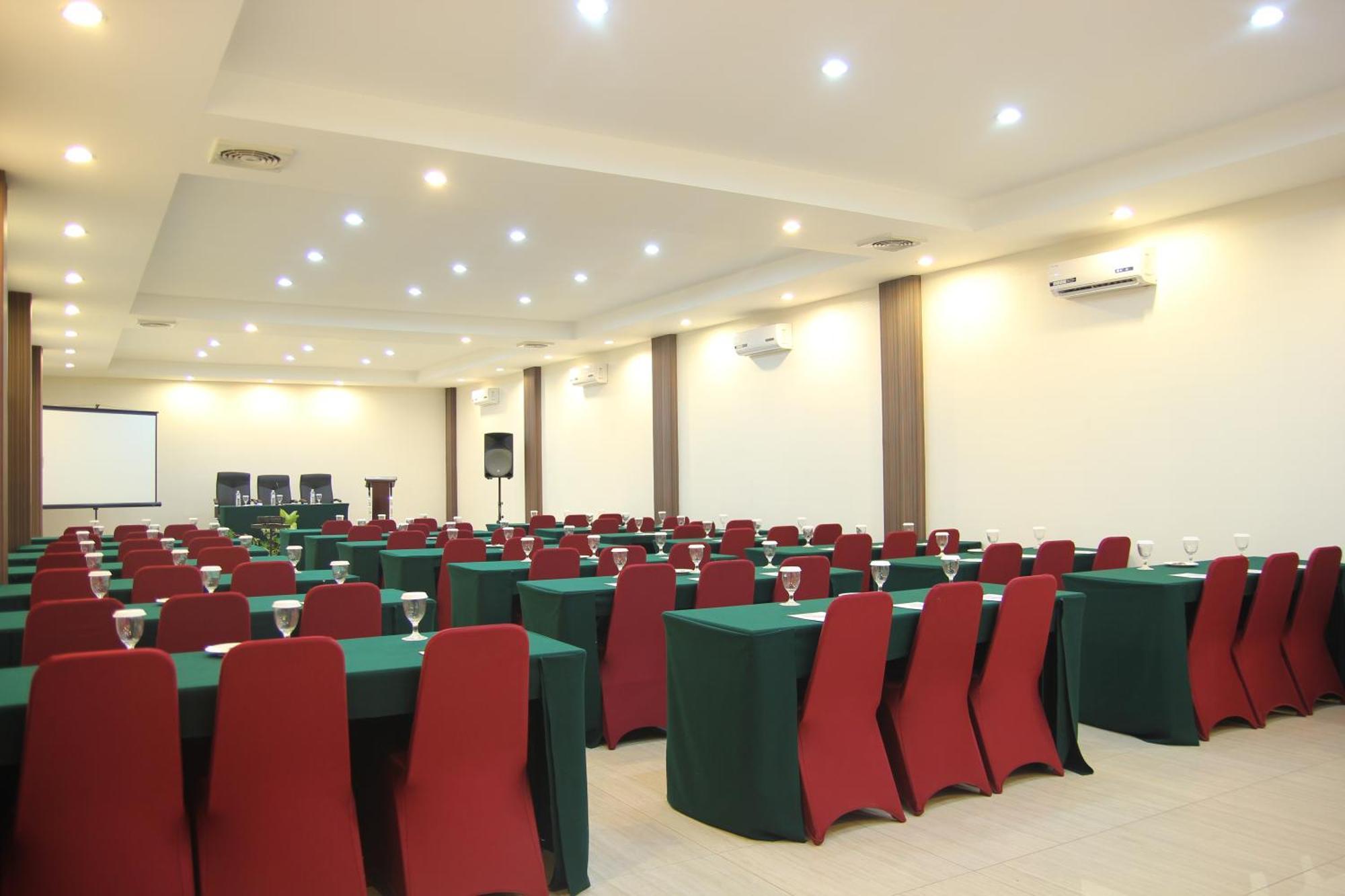 Hotel Roditha Banjarbaru Banjarmasin  Extérieur photo