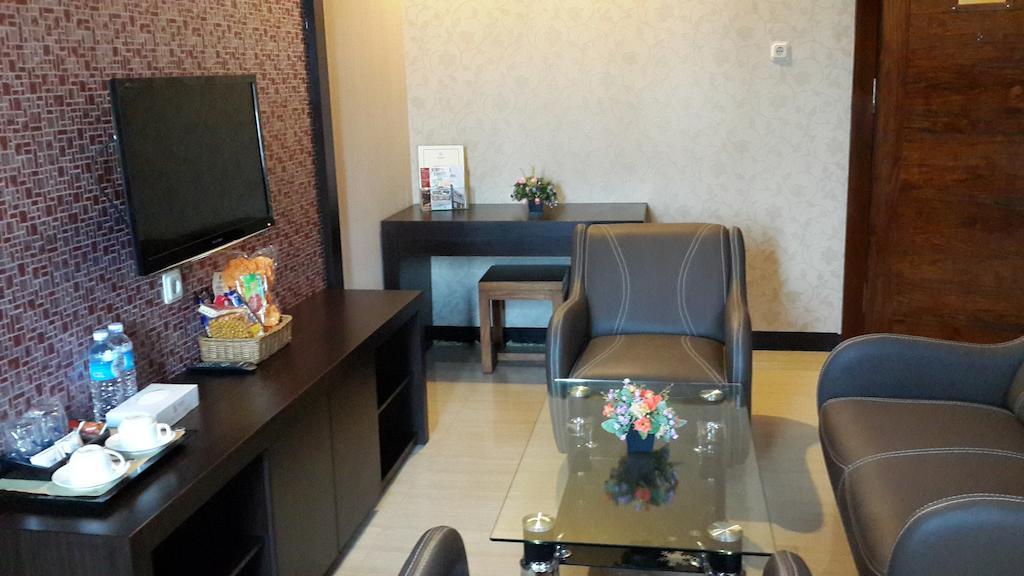 Hotel Roditha Banjarbaru Banjarmasin  Extérieur photo